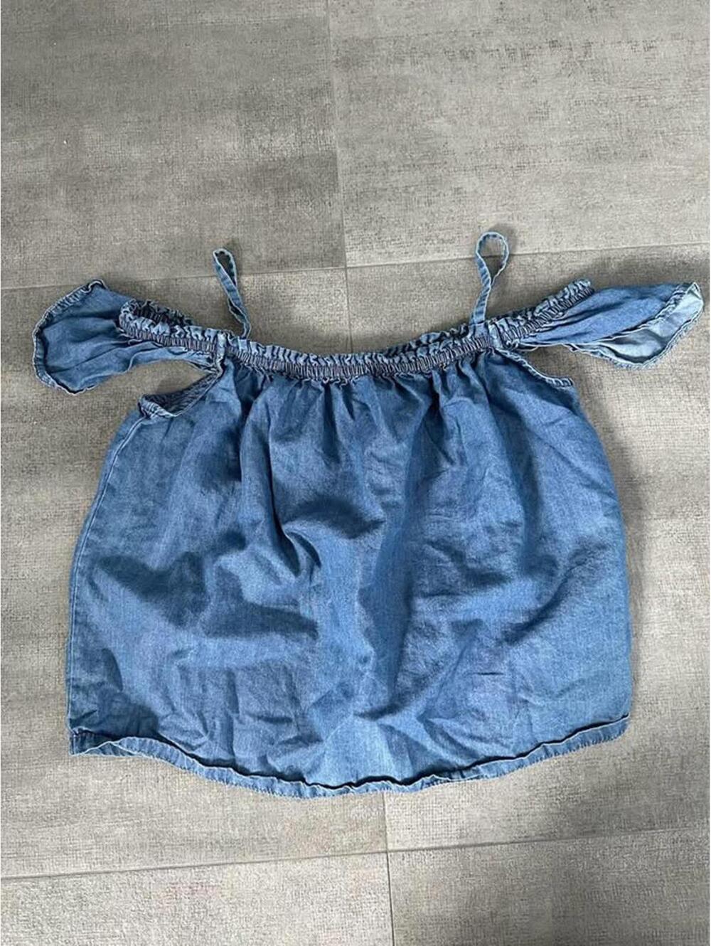 Girls • Tinsey • M • EUC Chambray top